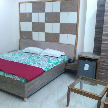 Hotel Palace Hoshiarpur Extérieur photo
