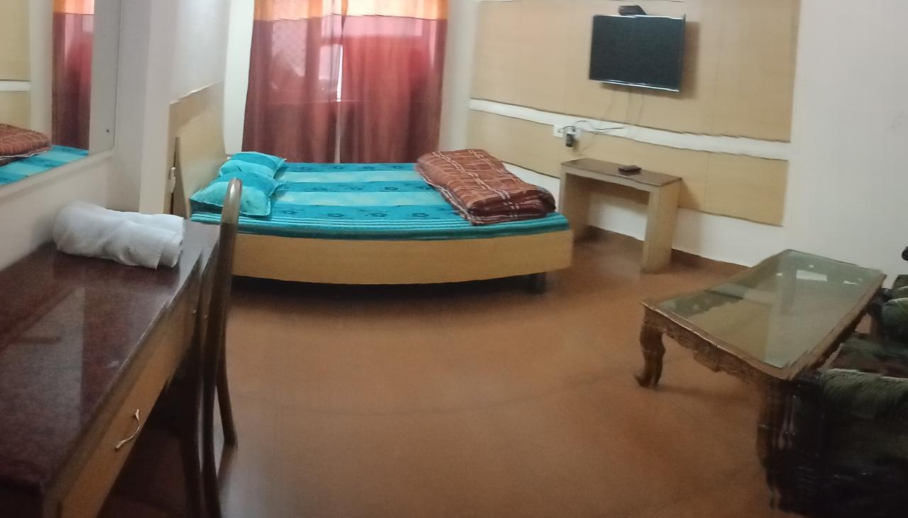 Hotel Palace Hoshiarpur Extérieur photo